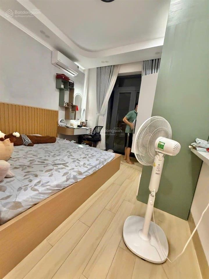 Khu tô hiệu  tân phú  5 tầng  hẻm oto  chỉ 8.7 tỷ tl