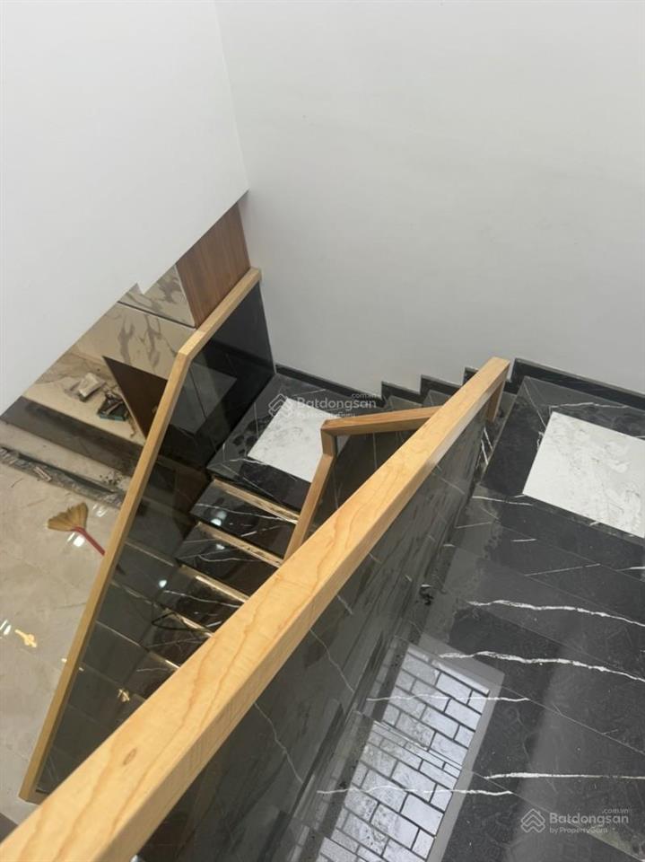Nhà chính chủ  hẻm xe hơi đậu cửa ngày đêm  nguyễn văn yến, tân phú