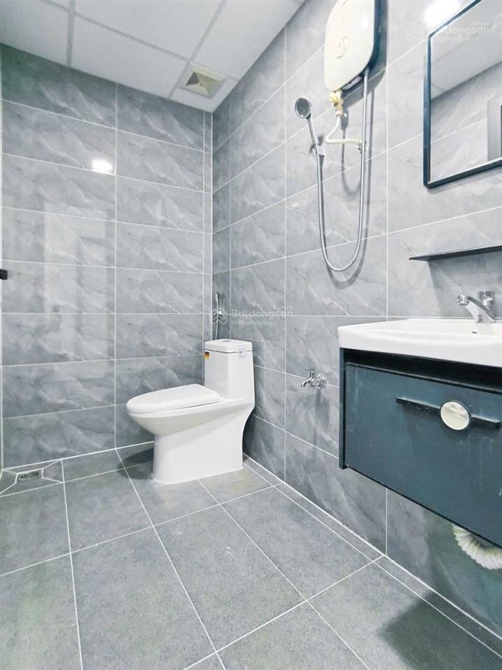 5.9 tỷ  trung tâm tân phú  52m  sổ vuông a4