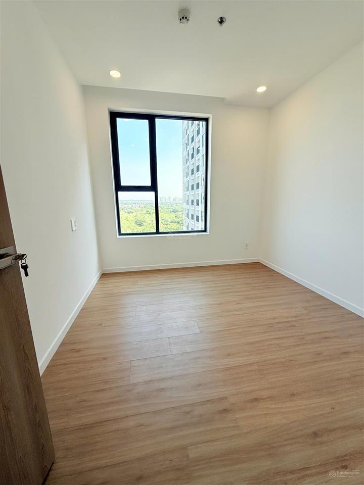 Cần cho thuê căn 3pn 3wc 95m² vào ở ngay sẵn nội thất cơ bản máy lạnh, máy giặt, tủ lạnh nước nóng