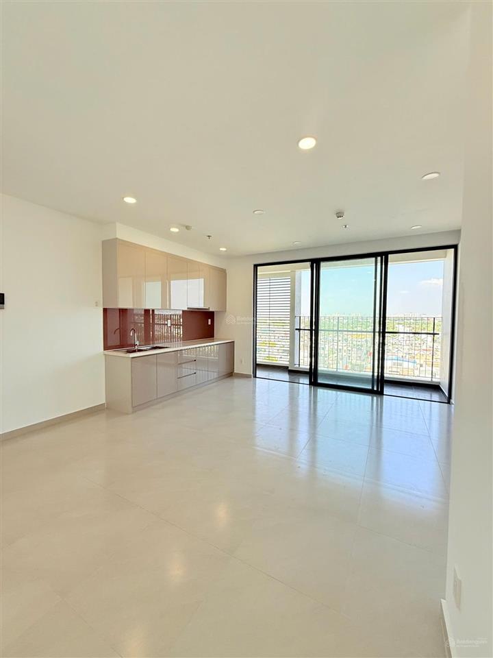 Cần cho thuê căn 3pn 3wc 95m² vào ở ngay sẵn nội thất cơ bản máy lạnh, máy giặt, tủ lạnh nước nóng