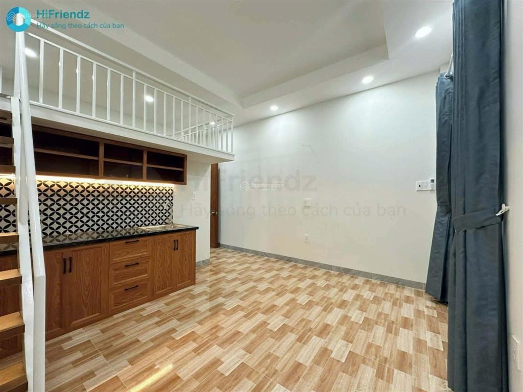 Gác ban công máy lạnh 30m2 gần dương đình hội  ngã 4 thủ đức