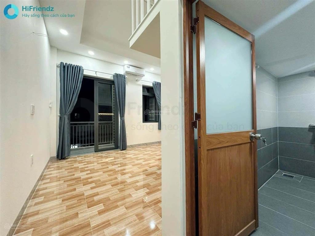 Gác ban công máy lạnh 30m2 gần dương đình hội  ngã 4 thủ đức