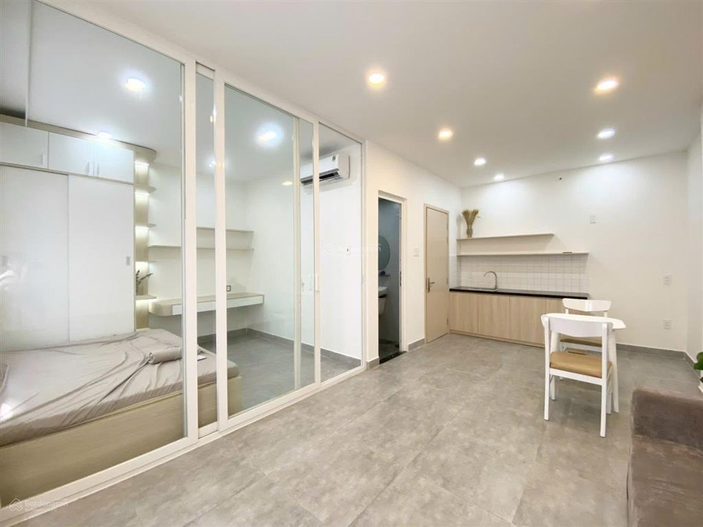 Căn hộ tách bếp 1 phòng ngủ gần vòng xoay liên phường full nội thất