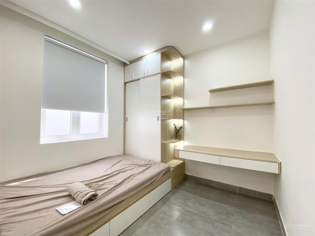 Căn hộ tách bếp 1 phòng ngủ gần vòng xoay liên phường full nội thất