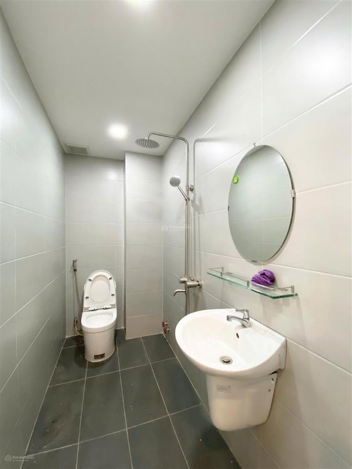 Căn hộ tách bếp 1 phòng ngủ gần vòng xoay liên phường full nội thất