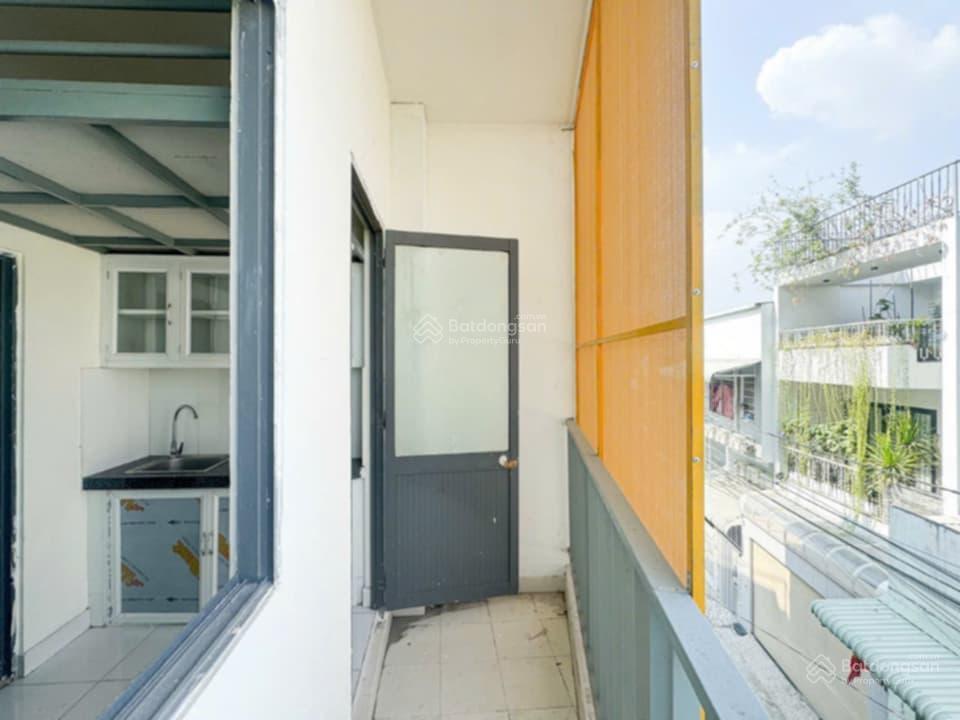 Duplex cửa sổ thoáng gần khu công nghệ cao quận 9