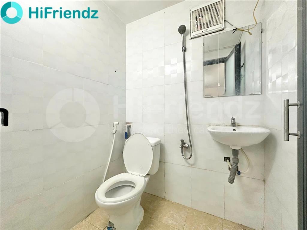 Gác cửa sổ thoáng máy lạnh gần lã xuân oai  lê văn việt