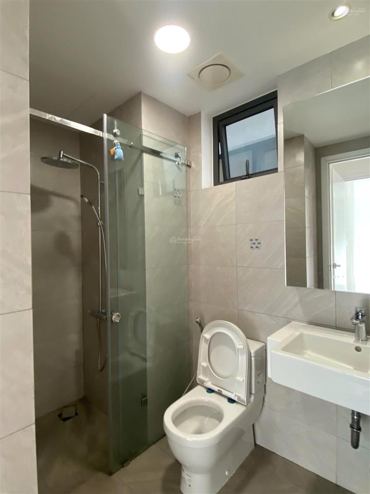 Căn hộ cao cấp tầng trung giá 6 tỷ bao thuế phí.  em 0906 893 *** xem nhà ạ