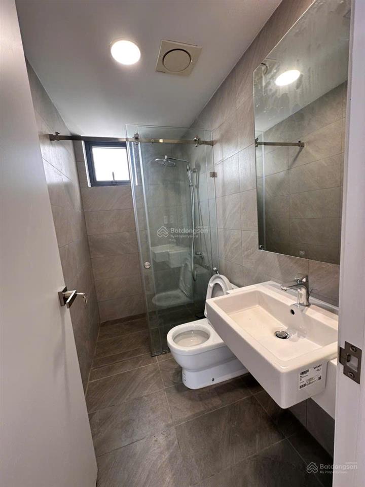 Căn hộ 3pn3wc dự án dlusso giá tốt 17.5 triệu trống sẵn vào ngay tâng cao.