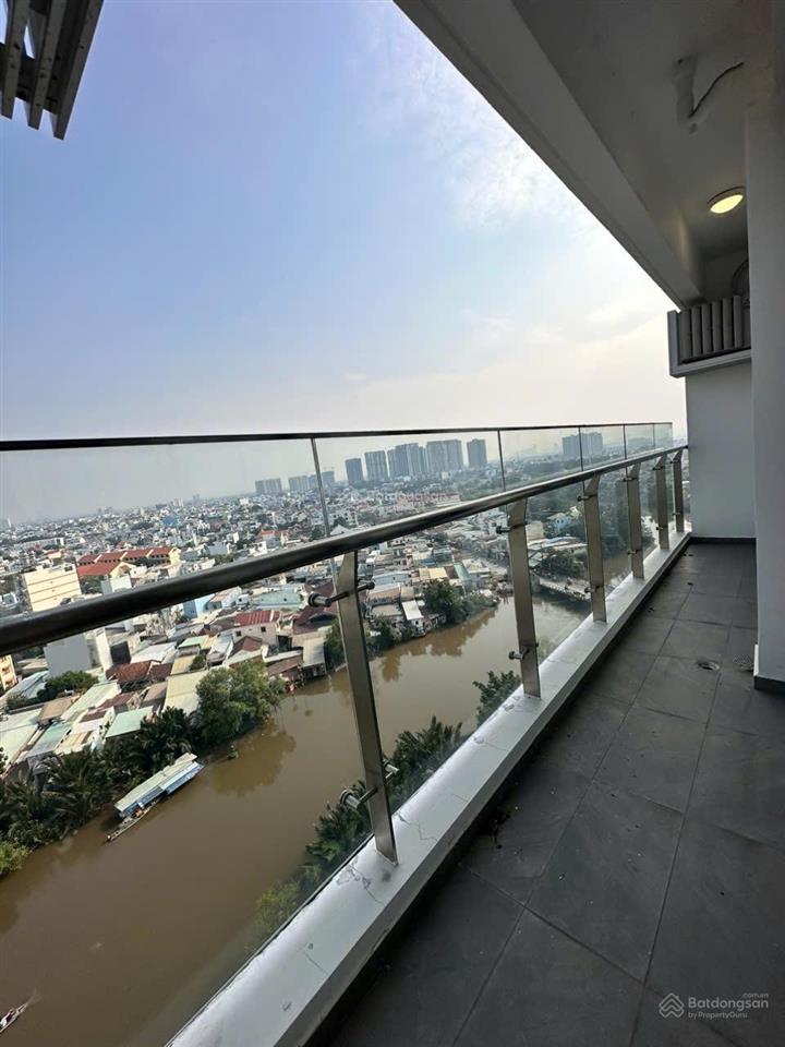 Căn hộ 3pn3wc dự án dlusso giá tốt 17.5 triệu trống sẵn vào ngay tâng cao.