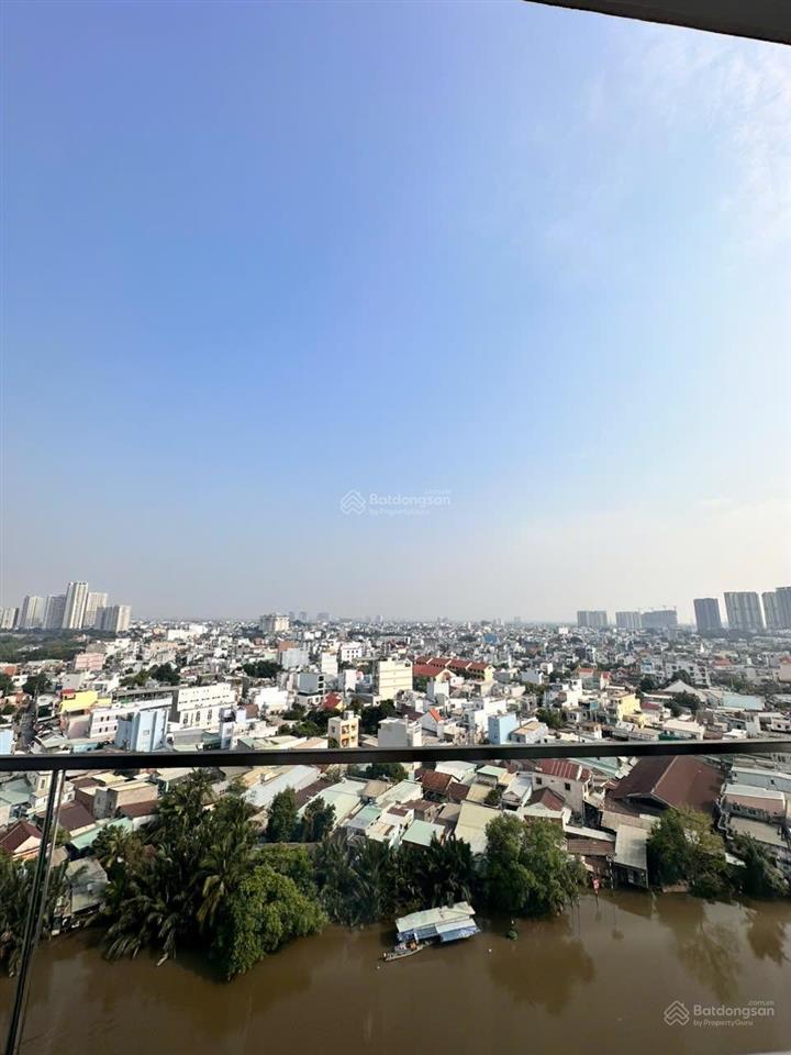 Căn hộ 3pn3wc dự án dlusso giá tốt 17.5 triệu trống sẵn vào ngay tâng cao.