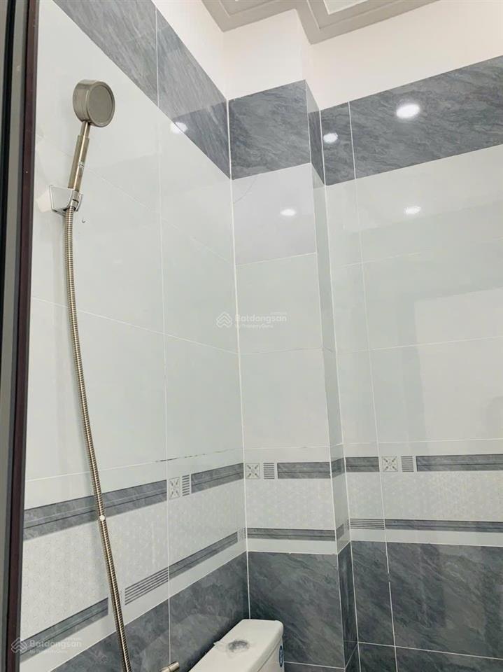 Bán nhà bình tiên, phường 8, quận 6, hxh, 3 tầng, shr, nhỉnh 2 tỷ