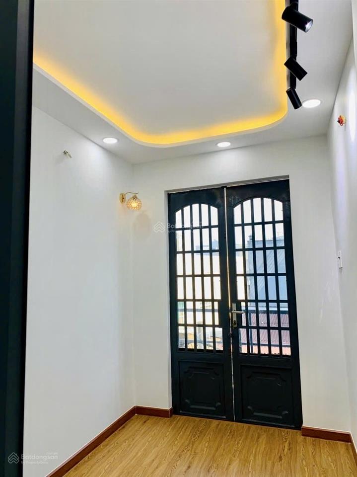 Bán nhà bình tiên, phường 8, quận 6, 3 tầng, hxh, shr, nhỉnh 2 tỷ