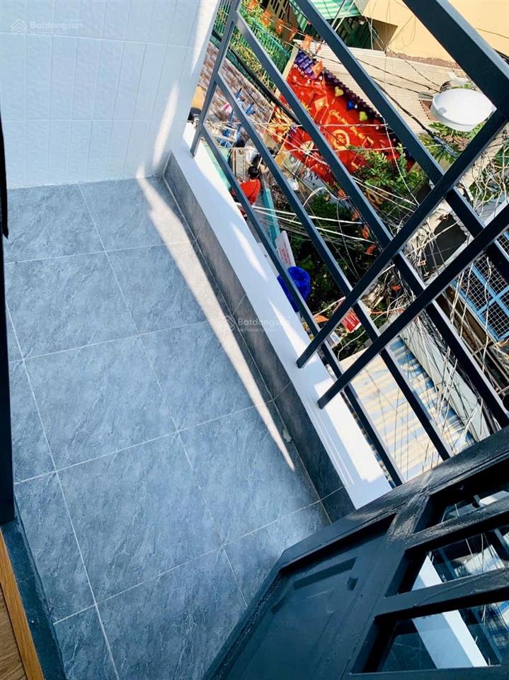 Bán nhà bình tiên, phường 8, quận 6, 3 tầng, hxh, shr, nhỉnh 2 tỷ