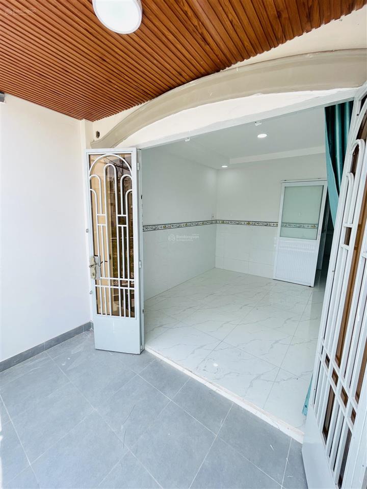 Bán nhà quận 6, phường 8, đường văn thân, 3pn, 3 lầu, shr 9 chủ, ko qh, ko lg, vào ở ngay, 1,95 tỷ