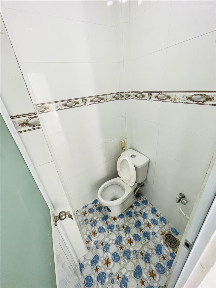Bán nhà quận 6, phường 8, đường văn thân, 3pn, 3 lầu, shr 9 chủ, ko qh, ko lg, vào ở ngay, 1,95 tỷ