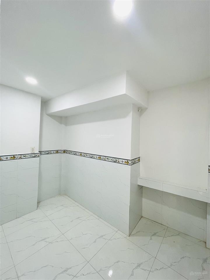 Bán nhà quận 6, phường 8, đường văn thân, 3pn, 3 lầu, shr 9 chủ, ko qh, ko lg, vào ở ngay, 1,95 tỷ