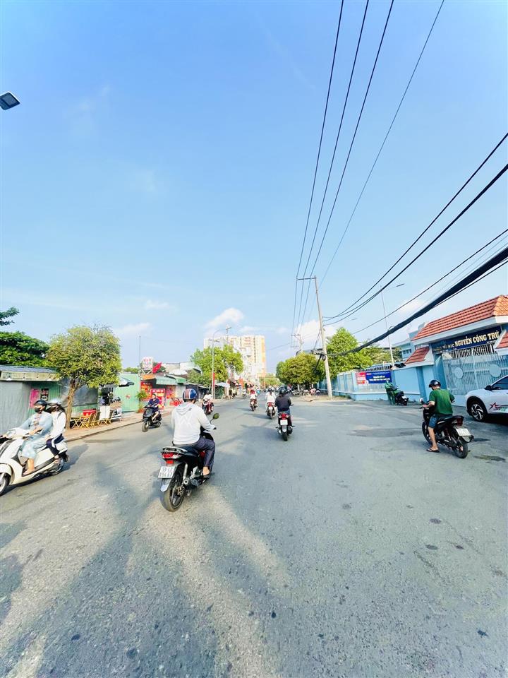 Bán nhà mặt tiền kinh doanh nhộn nhịp đường trương đình hội, phường 16, quận 8, shr 9 chủ, rẻ 5.9t