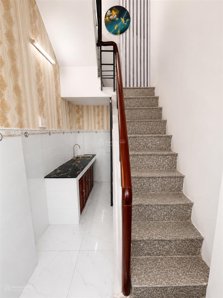 Bán nhà q11, đường lạc long quân, phường 3, 3 lầu, 3pn, 2wc, hxh, shr 9 chủ, ko qh, rẻ 2.3 tỷ