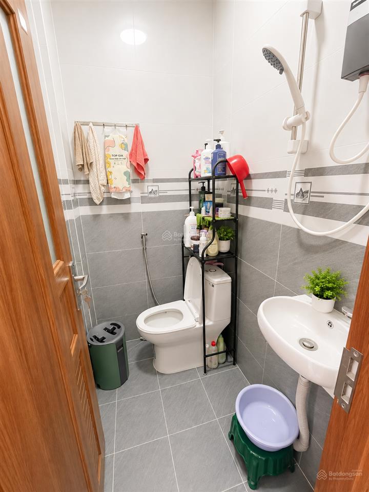Bán nhà q6, tân hoà đông, hxh, 2pn, 2wc, gần coopmart phú lâm chỉ hơn 100m, shr 9 chủ, ko qh, ko lg