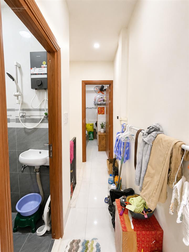 Bán nhà q6, tân hoà đông, hxh, 2pn, 2wc, gần coopmart phú lâm chỉ hơn 100m, shr 9 chủ, ko qh, ko lg