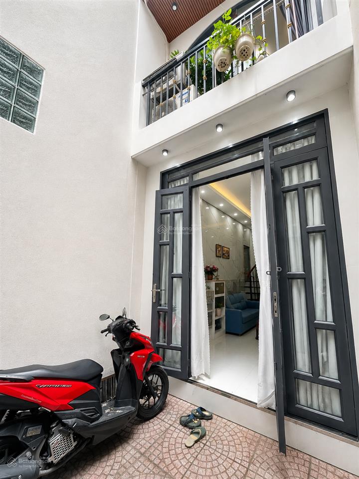 Bán nhà q6, tân hoà đông, hxh, 2pn, 2wc, gần coopmart phú lâm chỉ hơn 100m, shr 9 chủ, ko qh, ko lg