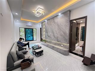 Bán tt 4pn, 2wc tại kim liên, lương đinh của 4,68 tỷ, 115m2, ô tô kinh doanh chân cầu thang