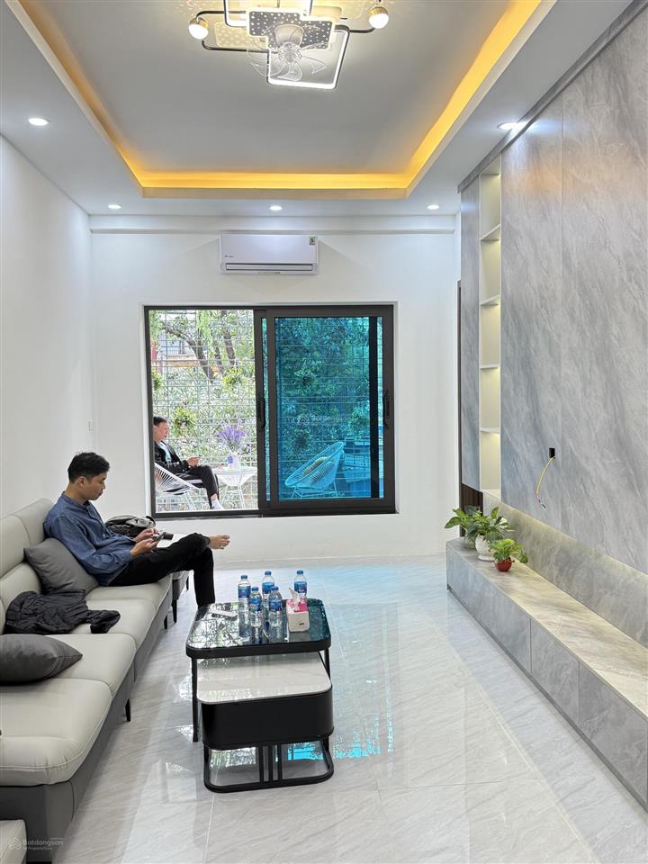 Bán căn hộ tập thể kim liên  đống đa hà nội  dt 119m2, 3pn + 2wc  ô tô đỗ cầu thang  giá 4,5t