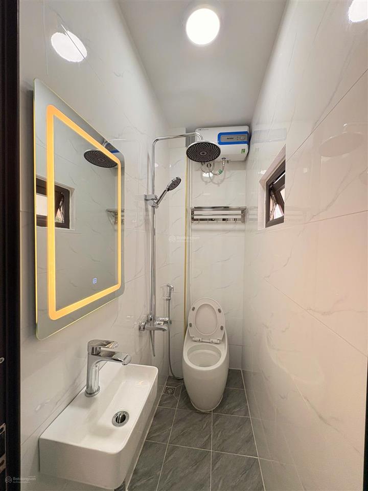 Bán nhà riêng tại kim mã, 5 tỷ, 19m2, 3 tầng, 2pn, 3wc, nội thất đầy đủ