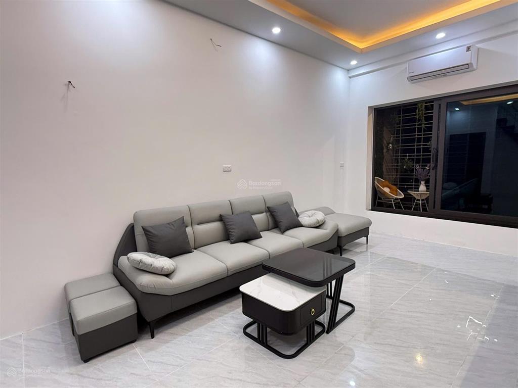 Bán căn hộ tt kim liên lô góc 3 mặt thoáng full nội thất dt 120m, giá hơn 4 ty