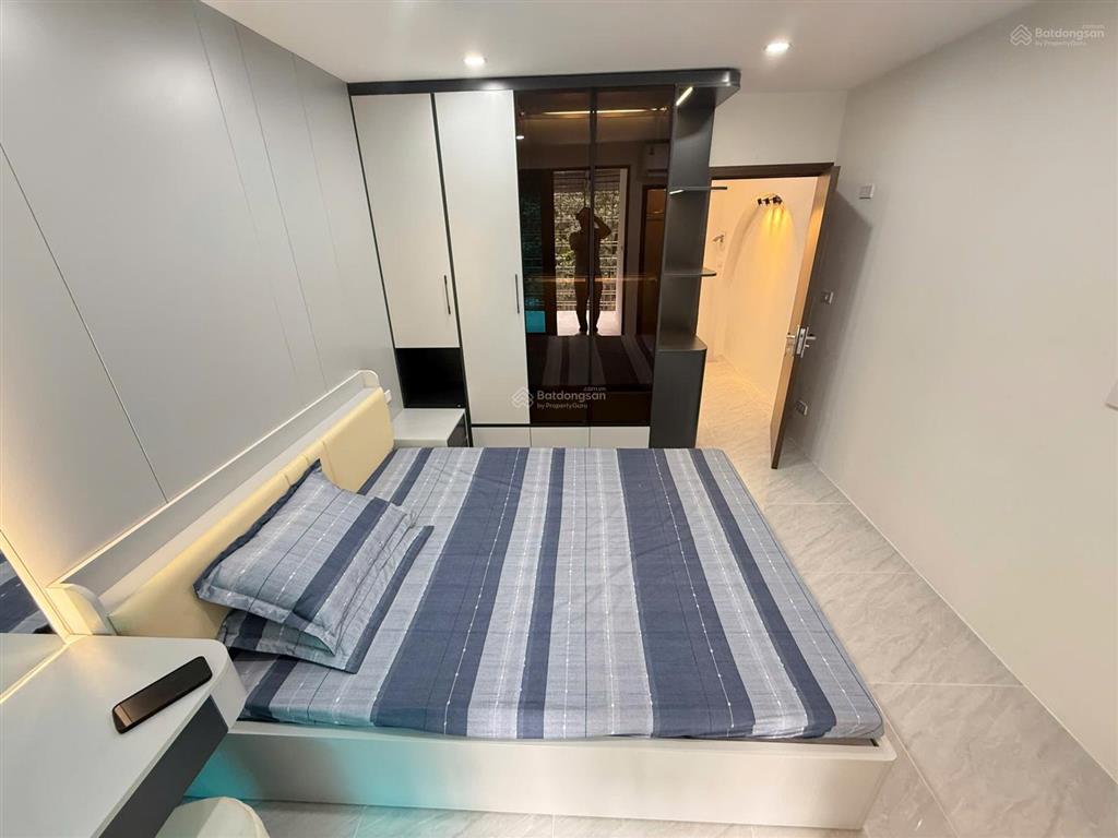 Bán căn hộ tt kim liên lô góc 3 mặt thoáng full nội thất dt 120m, giá hơn 4 ty