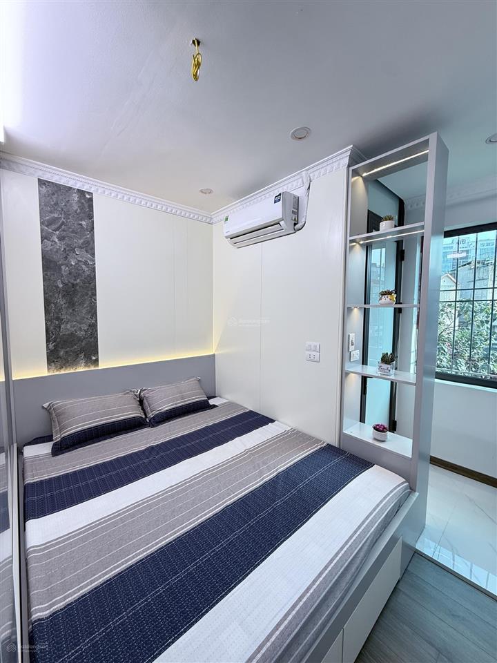 Bán nhà nr view đẹp tại tây sơn, 4,89 tỷ, 20m2 ngõ thẳng, cách 1 nhà ra mặt phố, kinh doanh, ô tô