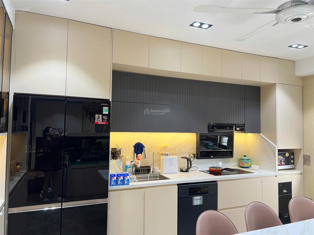 Căn hộ chung cư bán tại phố thái thịnh, 10 tỷ, 116 m2, giá ưu đãi
