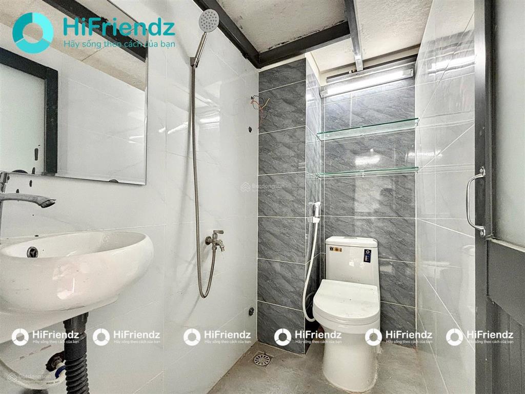 Hifriendz  duplex gác cao bancol ngay gần phan văn hớn