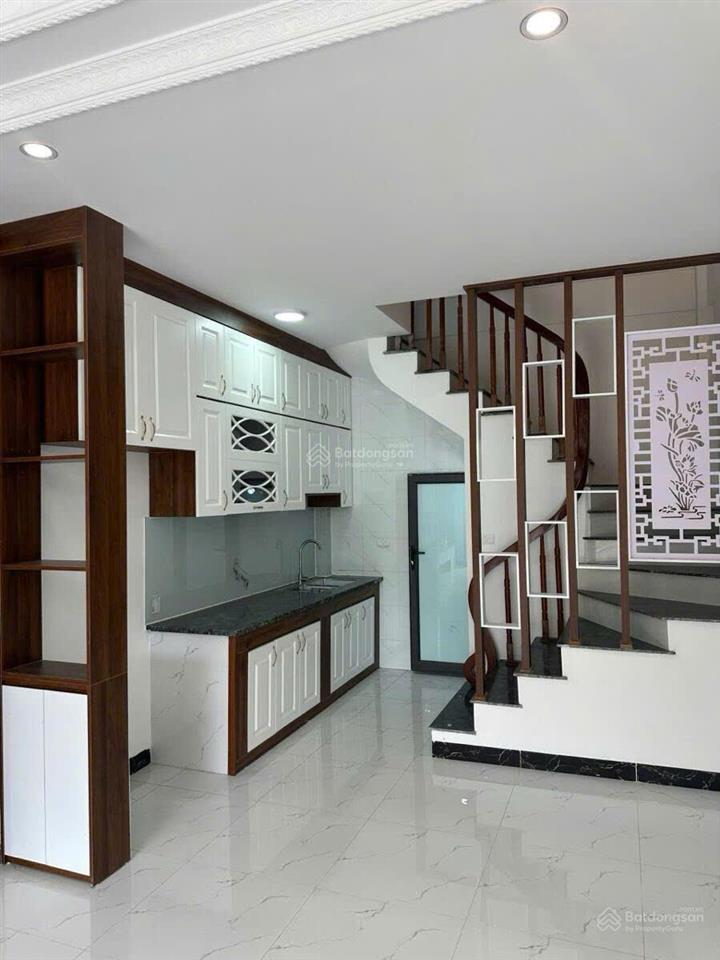 Nhà mới nguyễn khoái 30m2, 5 tầng, cách mặt phố 10m, giá 5 tỷ