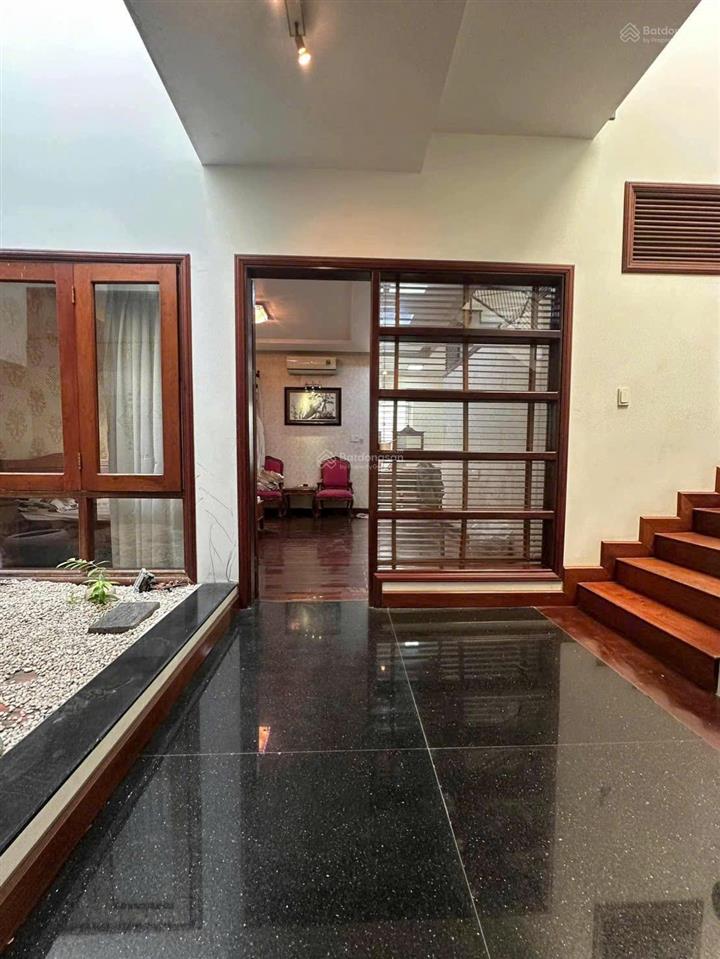 Biệt thự 220m2 trường sơn ngay sân bay  (13x17m) 3 tầng  hxh tránh nhau chỉ 36 tỷ tl