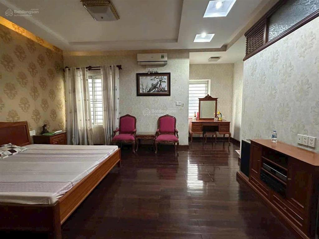 Biệt thự 220m2 trường sơn ngay sân bay  (13x17m) 3 tầng  hxh tránh nhau chỉ 36 tỷ tl