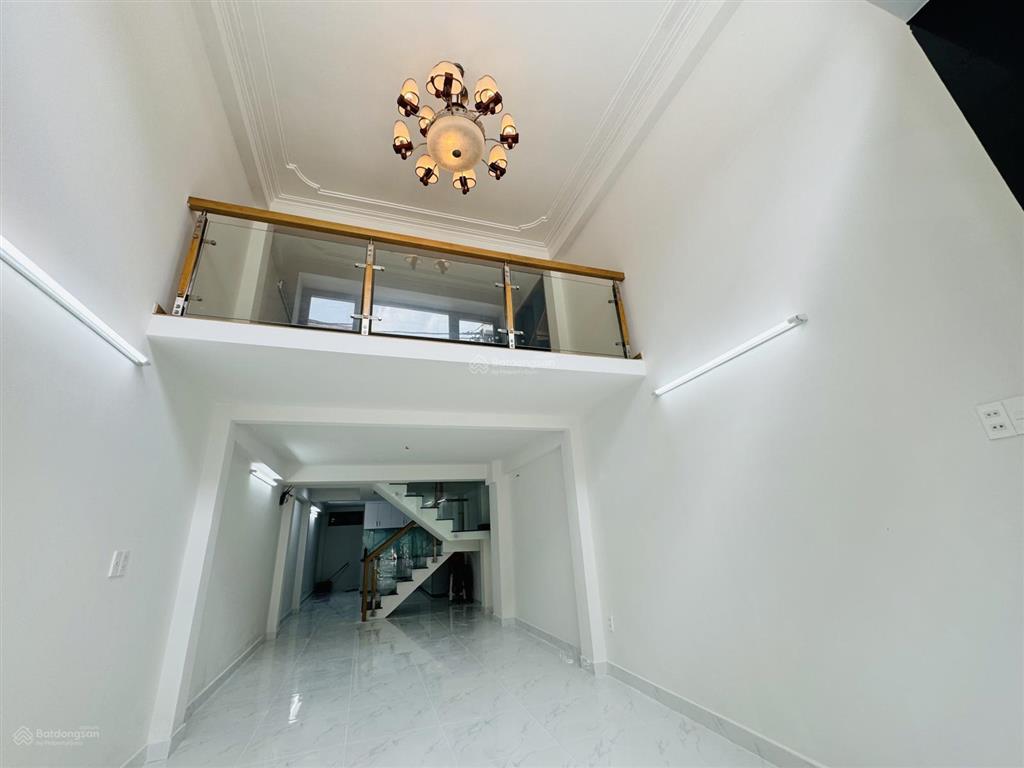 Đường 10m có lề "lạc long quân" 5 tầng đẹp ở ngay  56m2 chỉ hơn 9 tỷ