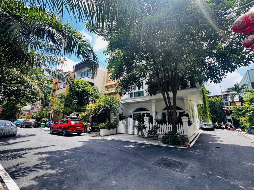 Khu biệt thự hiếm " nguyễn trọng tuyển " 175m2( 8x22m ) góc 2 mặt tiền 4 tầng thang máy