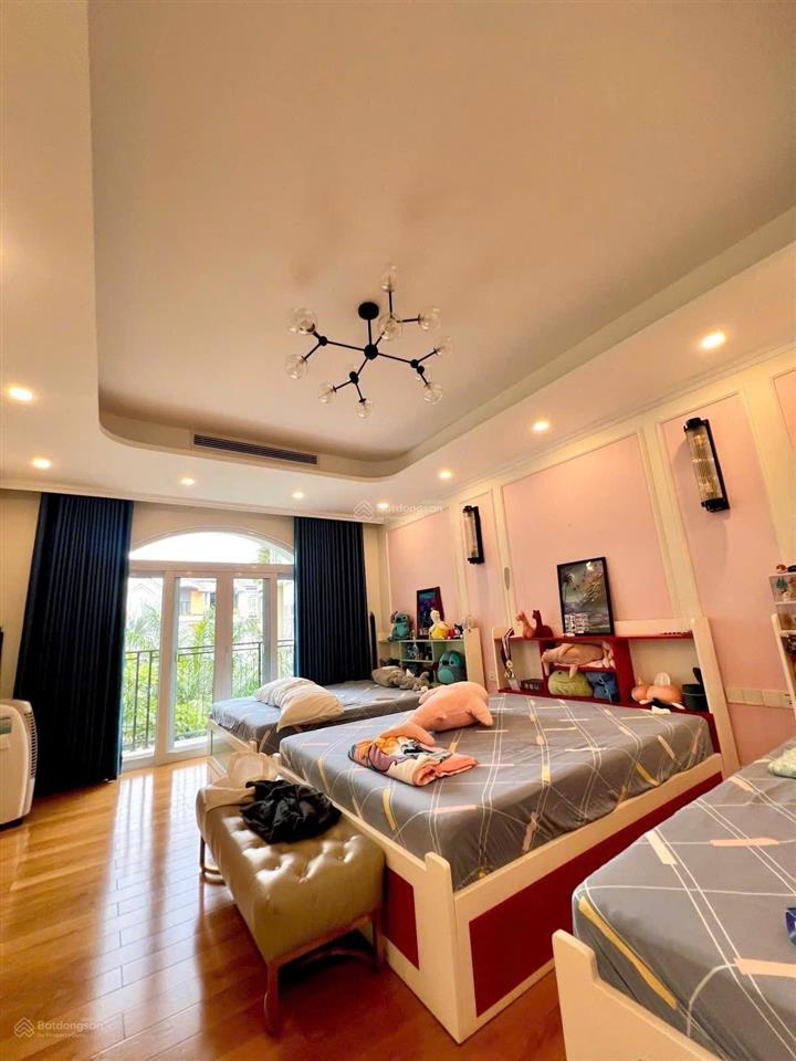 Khu biệt thự hiếm " nguyễn trọng tuyển " 175m2( 8x22m ) góc 2 mặt tiền 4 tầng thang máy