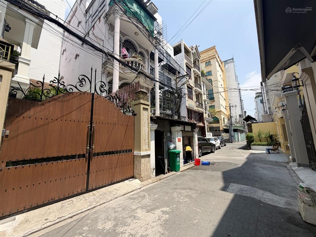 Biệt thự vip phổ quang  240m2 (ngang 10.5x23m) 3 tầng sát  xe hơi vào nhà  42 tỷ tl