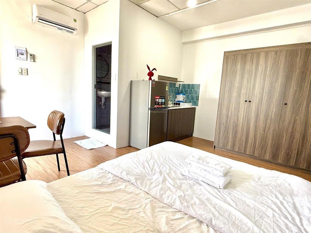 Chdv mới ngay chợ tân hương 5x25m 6 tầng 21 phòng  hđ khoán 90tr/th  chỉ hơn 18 tỷ thương lượng