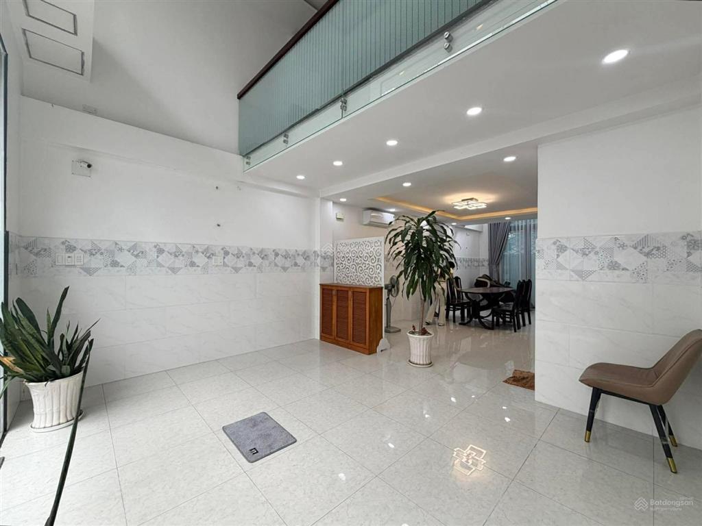 Hẻm xe hơi 6m thông đ.cmt8  khu phân lô  4x16m  4 tầng  chỉ nhỉnh 11 tỷ tl