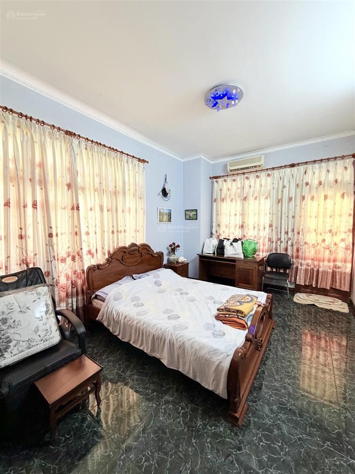 Biệt thự hẻm 8m "hoàng dư khương" q10  185m2 (8x22m) 3 tầng  một trục ra mặt tiền