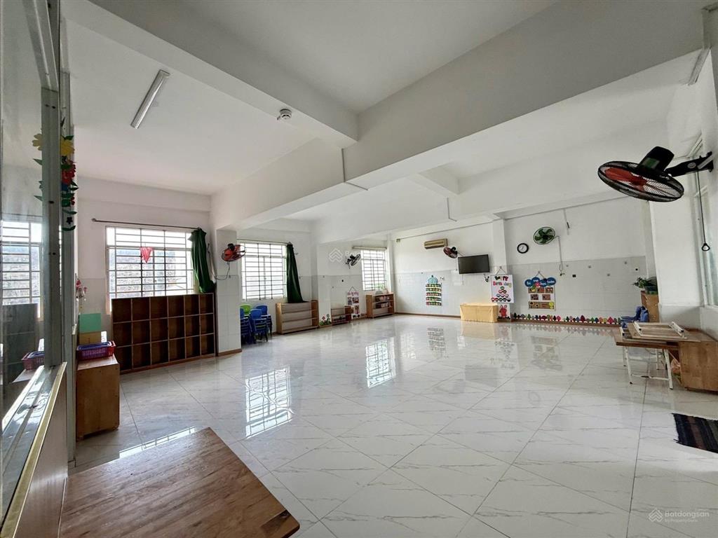 Mặt tiền kd quốc lộ 13  500m2 (11x40m) 5 tầng  kd đa ngành nghề  chào 54 tỷ tl