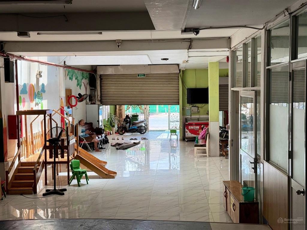 Mặt tiền kd quốc lộ 13  500m2 (11x40m) 5 tầng  kd đa ngành nghề  chào 54 tỷ tl