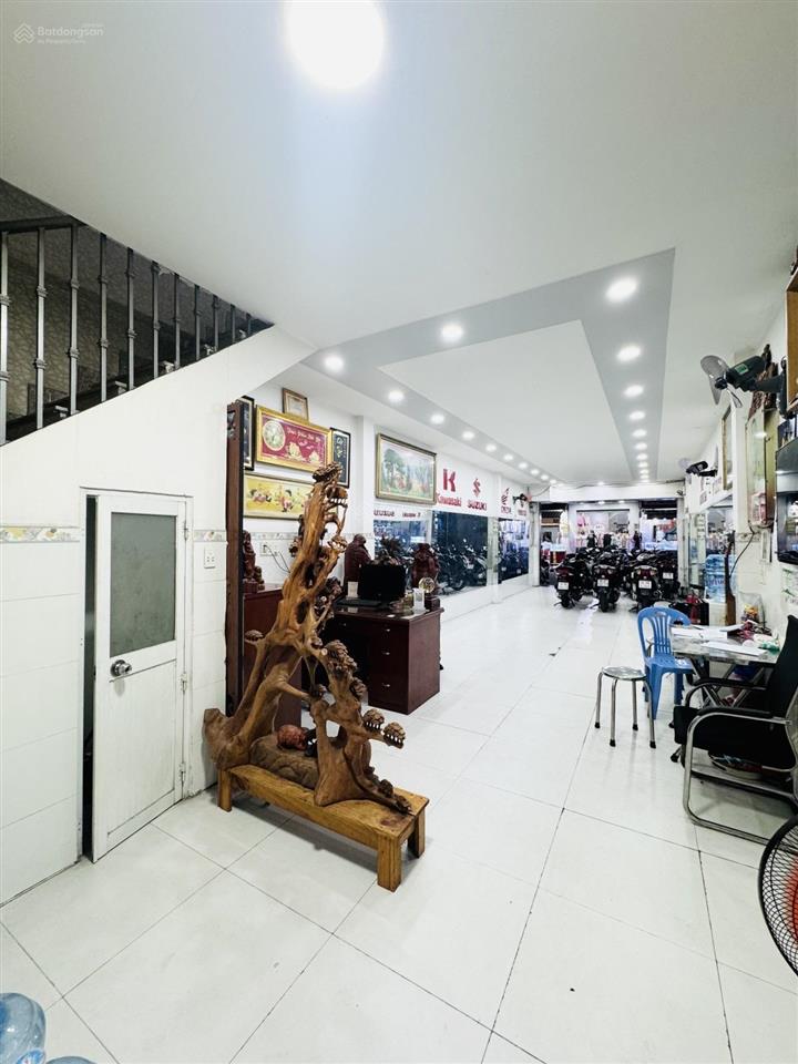 Mặt tiền văn cao 60m2 (4x15m) kd sầm uất  chào chỉ hơn 10 tỷ