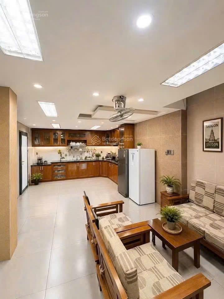 Hxh xnnt  ung văn khiêm p25  hẻm 8m ô tô tránh  155m2 (8x19m) 2 tầng tiện làm văn phòng cty