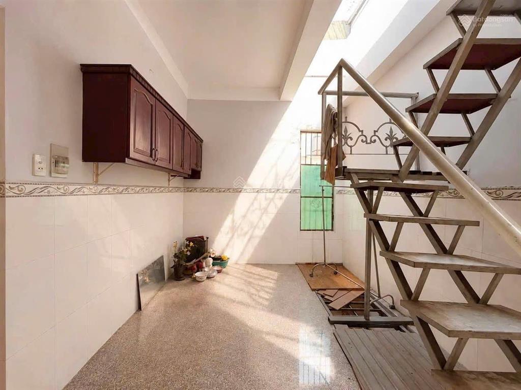 Mặt tiền kd trần hưng đạo giao luỹ bán bích  95m2 (4.5x22m) 4 tầng  đường 12m  chỉ 16 tỷ